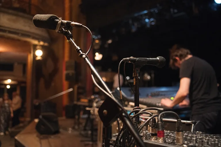 Prise de son scène et micros pour captation live Paris