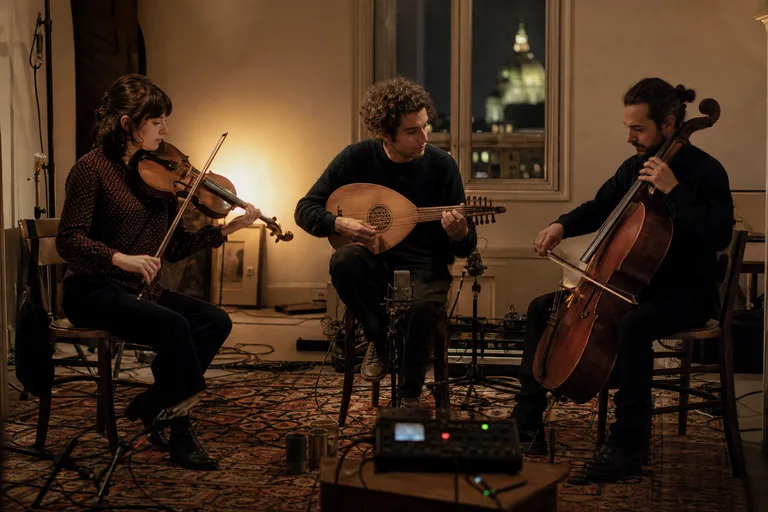 Band filmed intimately during nonprofit-backed Paris live session