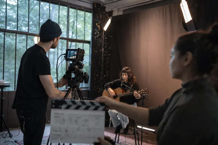 Music-video behind-the-scenes during a Paris artist residency with Gniark Gniark
