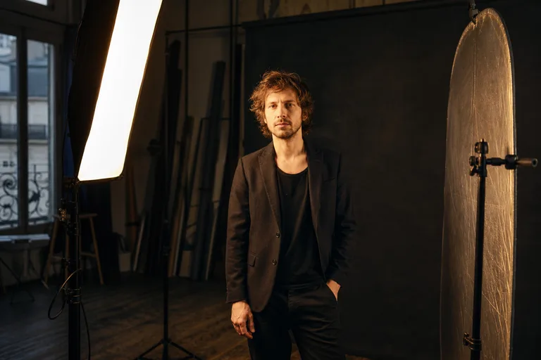 Séance photo artiste en studio avec mise en lumière pour sortie album